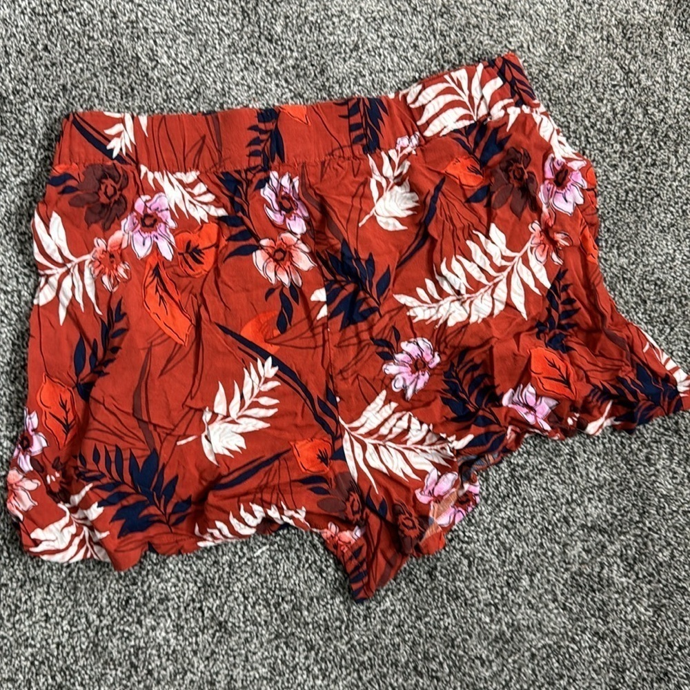 Juniors Bar III size large, cute, two-peace, short outfit - Picture 4 of 4
